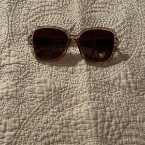 this is a pair of leckirut sunglasses